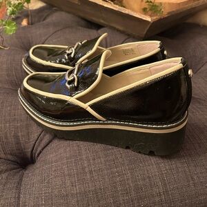 Donald J. Pliner Black and Cream Wedges